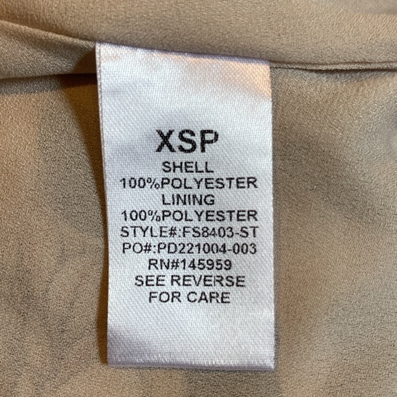 Dress Forum Floral Wrap Skirt (Petite) - Picture 6 of 8